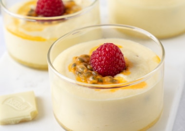 Mousse au chocolat blanc à la passion